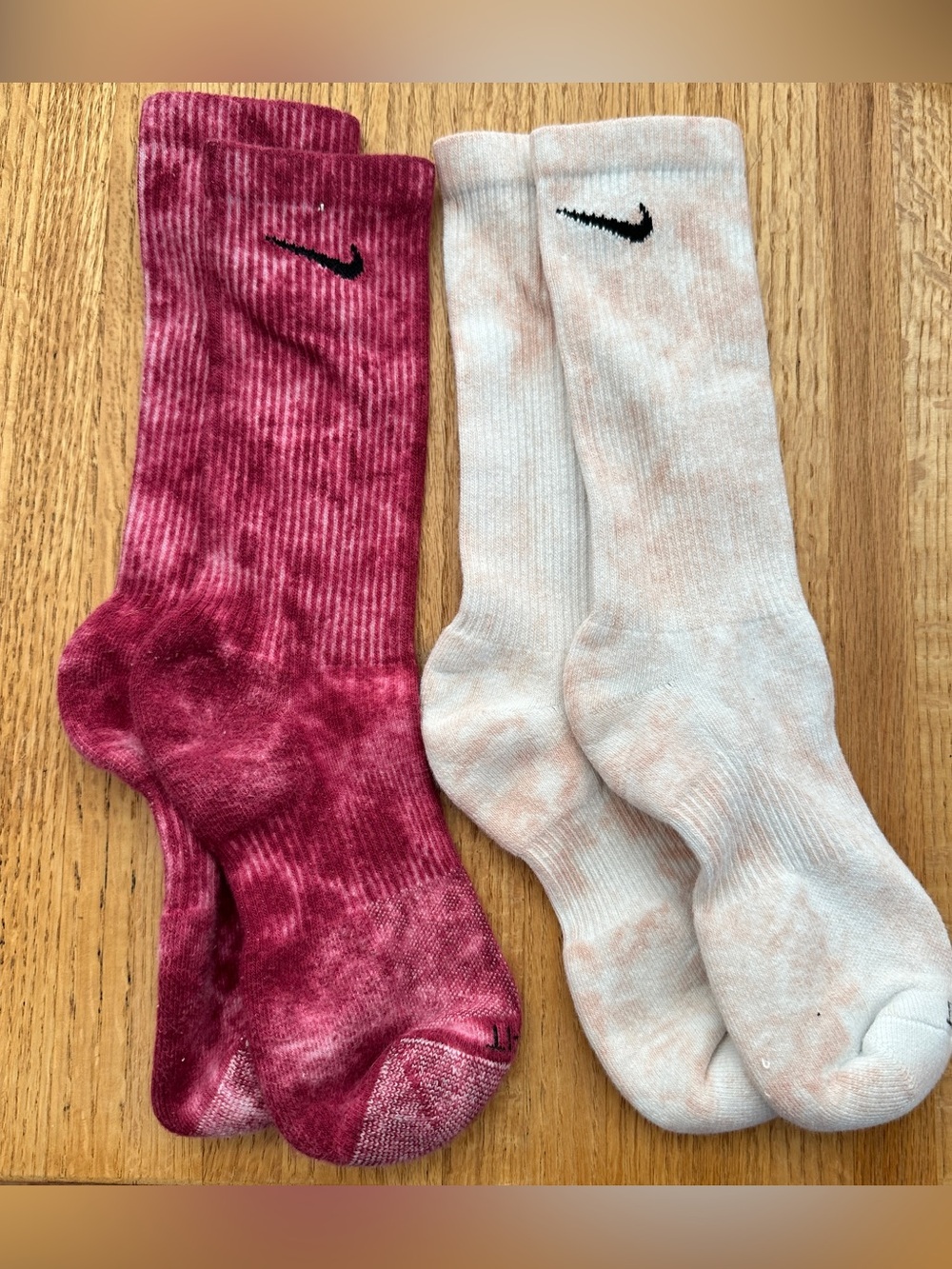 Nike Tie-Dye Crew Socks - Magenta & Light Peach